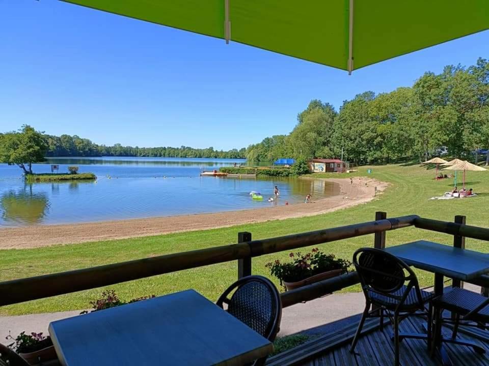 Вилла Les Fontaines Laives Экстерьер фото