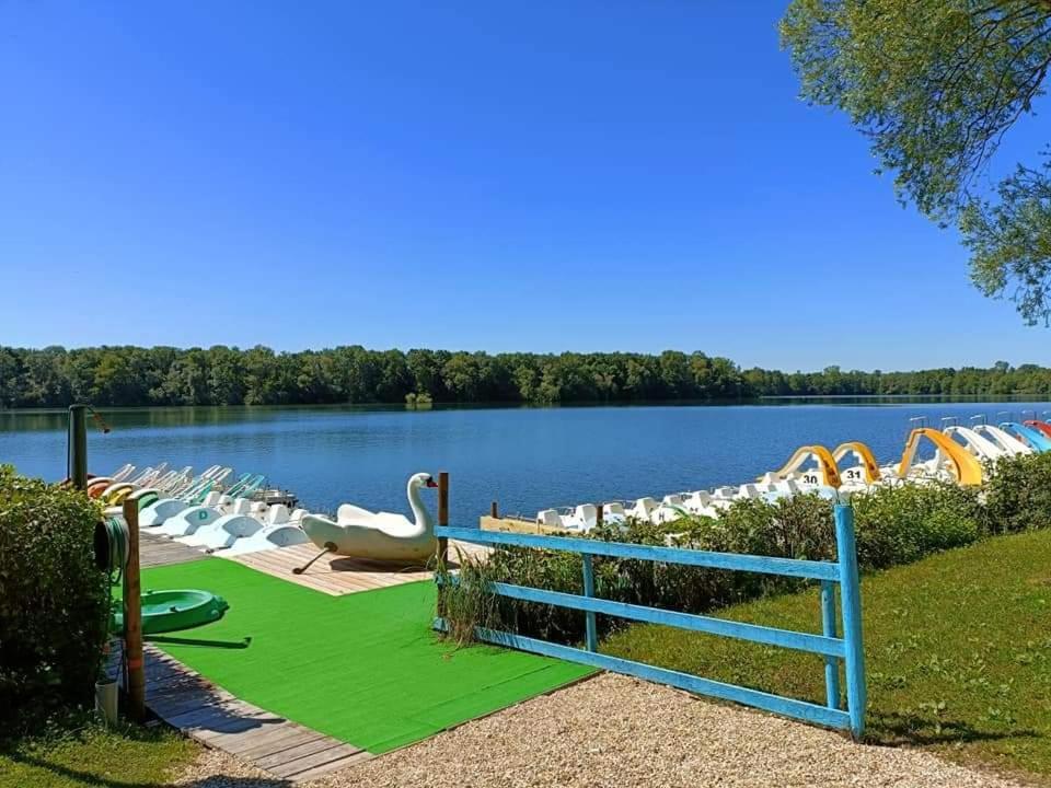 Вилла Les Fontaines Laives Экстерьер фото