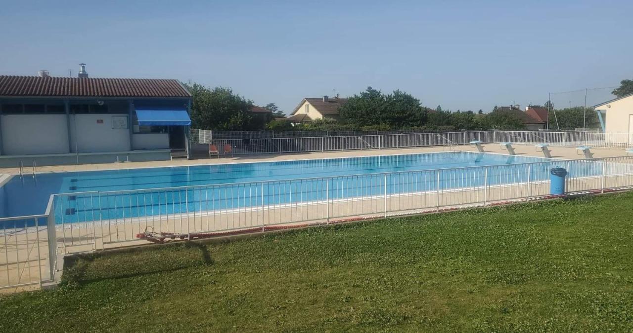 Вилла Les Fontaines Laives Экстерьер фото